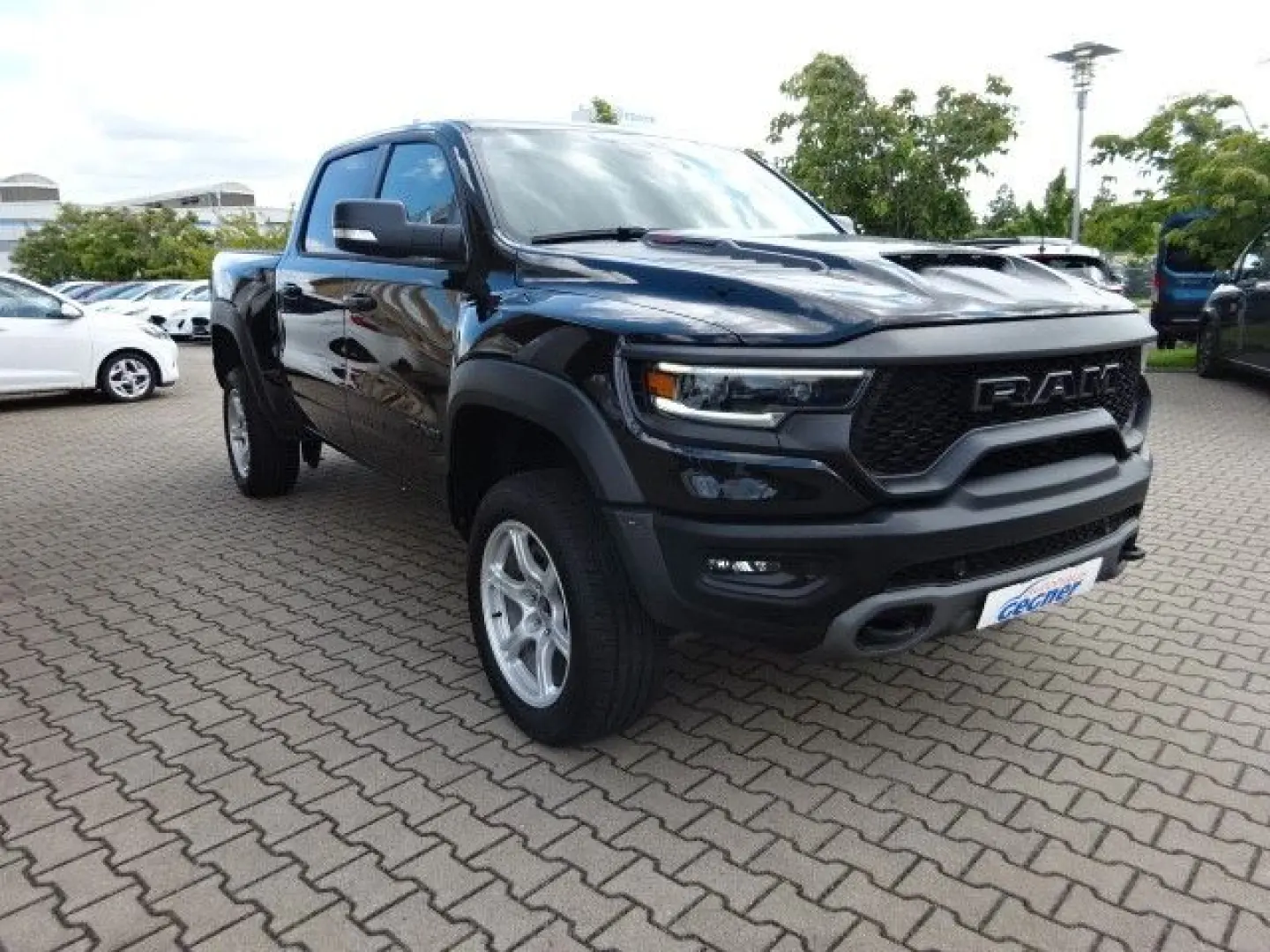 Dodge RAM 711PS TRX 6.2l V8 HEMI Supercharger 4x4
