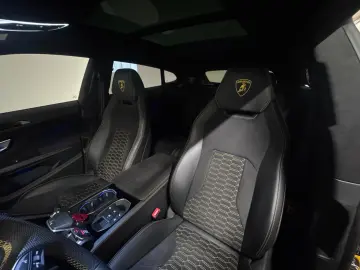 URUS S B&O HUD PANO Q-CITURA 2024 ON STOCK