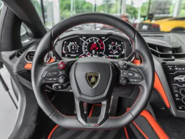 Revuelto 6.5 V12/LED/CarPlay