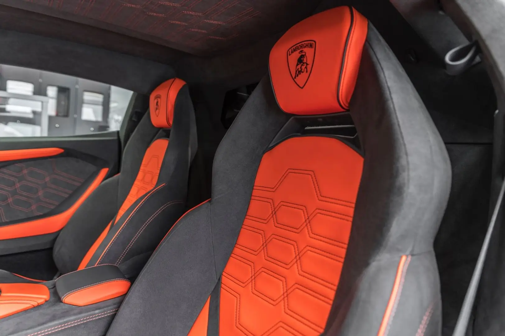 Revuelto 6.5 V12/LED/CarPlay
