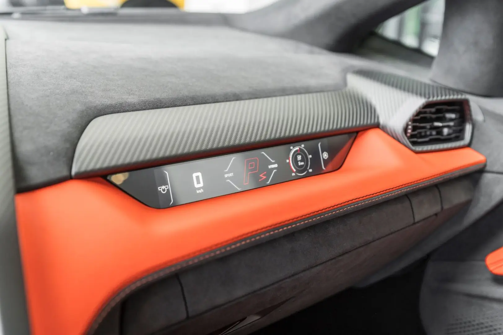 Revuelto 6.5 V12/LED/CarPlay