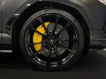 Lamborghini Urus S*StylePack*3D-B&O*23ZOLL*PANO*SOFT