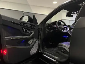 Lamborghini Urus S*StylePack*3D-B&O*23ZOLL*PANO*SOFT