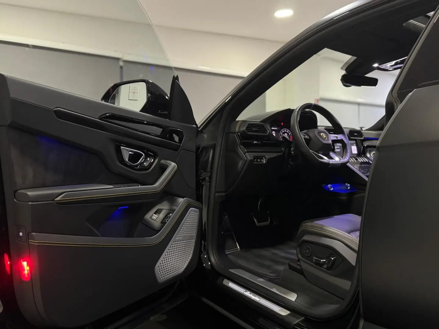Lamborghini Urus S*StylePack*3D-B&O*23ZOLL*PANO*SOFT
