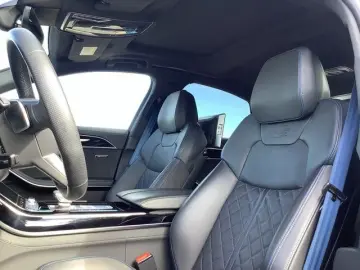 Audi A8 60TFSIe quattro S-line Matrix LED