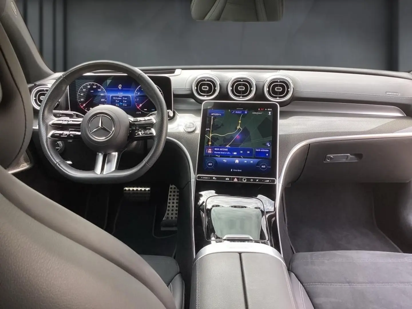 CLE 200 +AMG+MBUX++PANO+360°+AHK+HuD+DISTRONIC