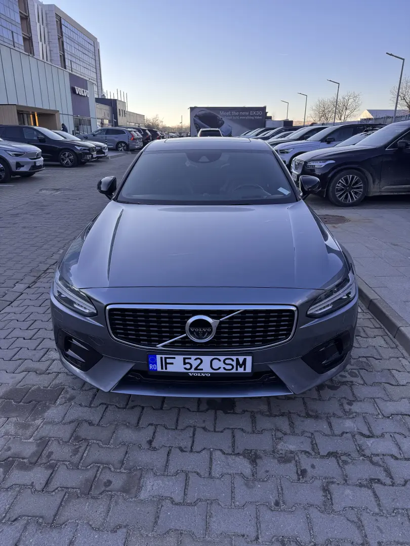 Volvo S90