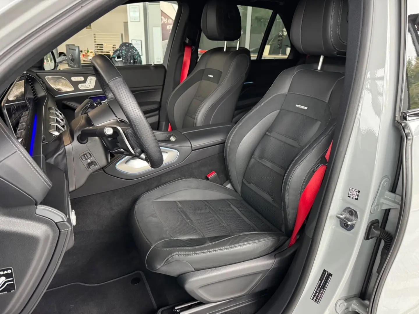 GLE 53 AMG e 4M NIGHT+Massage+AHK+Pano+22''+360