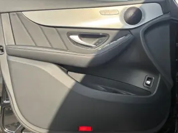GLC 220 d 4M AMG-Line Mbux AHK Panorama 360°