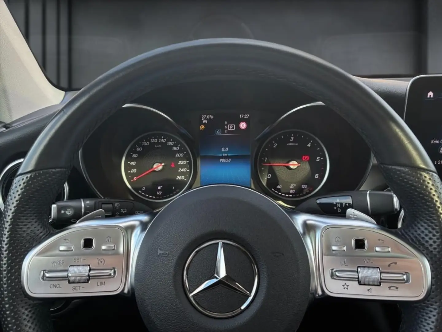 GLC 220 d 4M AMG-Line Mbux AHK Panorama 360°
