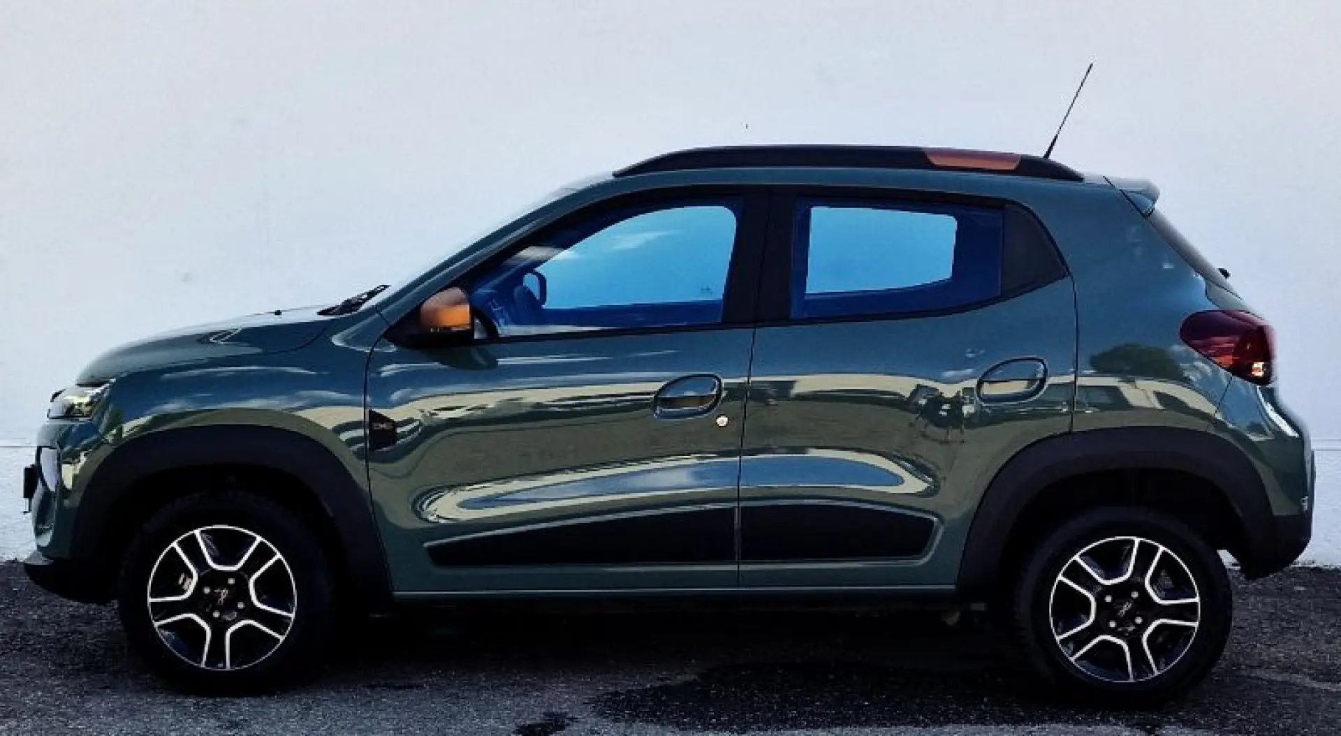 DACIA SPRING BEV 27kWh 65HP Extreme Auto