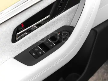 Mazda CX-80 Plug-In Hybrid AWD Takumi Plus