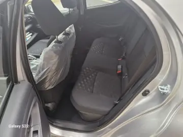 YARIS HYBRID BUSINESS