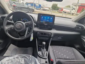 YARIS HYBRID BUSINESS