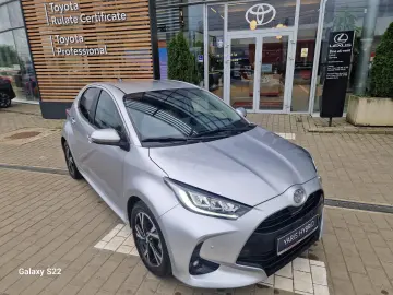 YARIS HYBRID BUSINESS