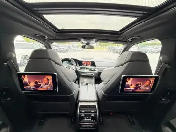 BMW X5*M50*INDIVIDUAL*3xTV*360°ACC*HUD*AHK*LASER*DAB