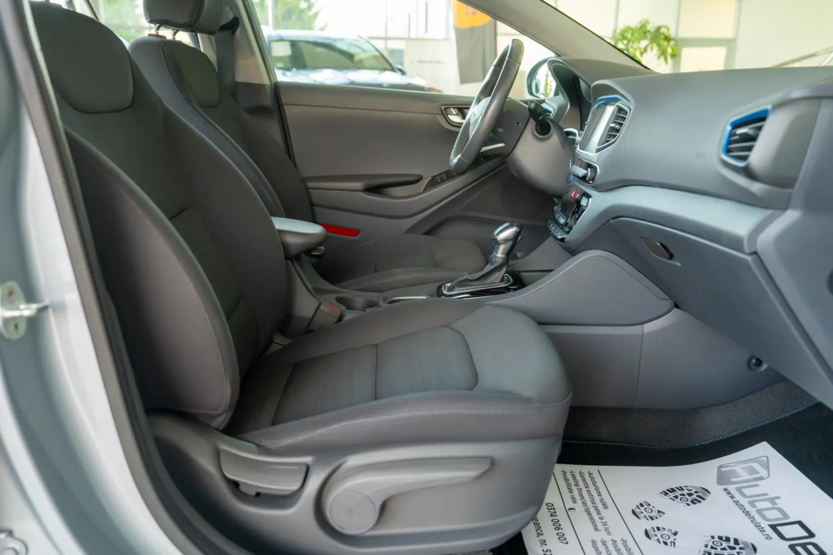 Hyundai Ioniq HYBRID 16