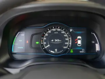 Hyundai Ioniq HYBRID 16