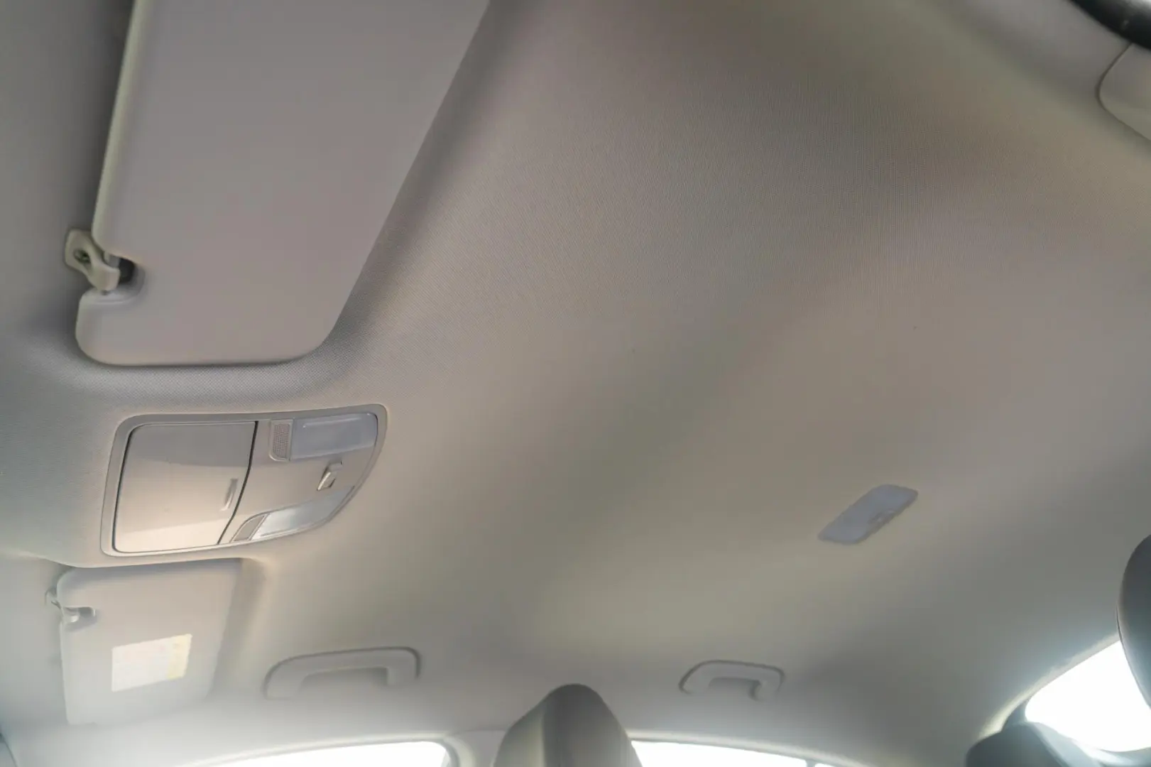 Hyundai Ioniq HYBRID 16