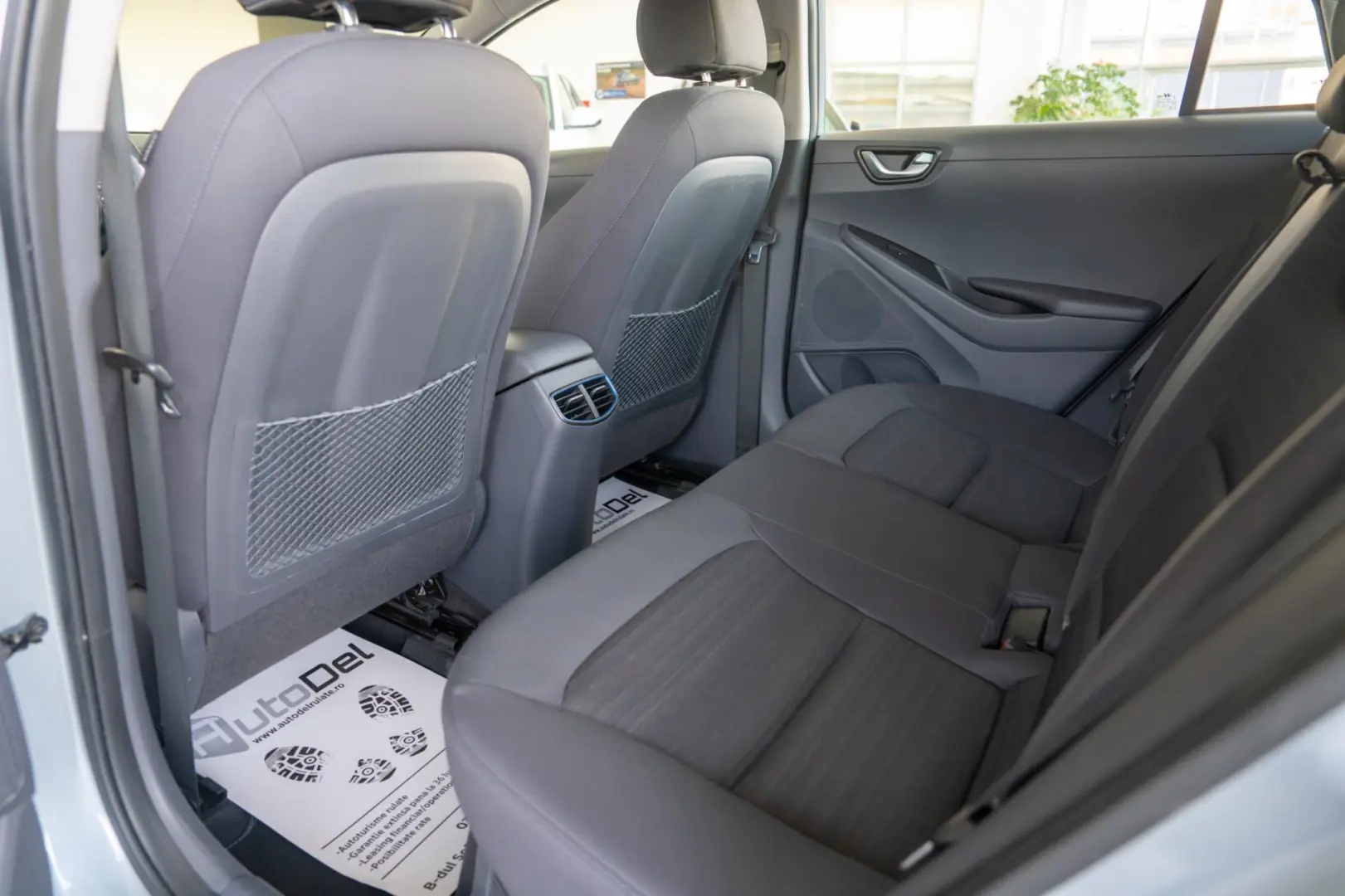 Hyundai Ioniq HYBRID 16