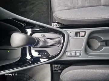 Yaris Hybrid  Dynamic