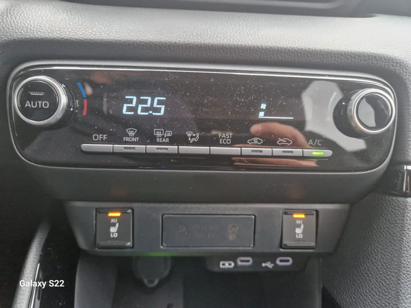 Yaris Hybrid  Dynamic