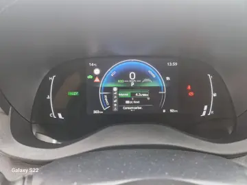 Yaris Hybrid  Dynamic