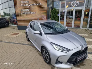 Yaris Hybrid  Dynamic