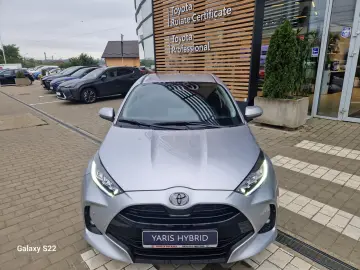 Yaris Hybrid  Dynamic