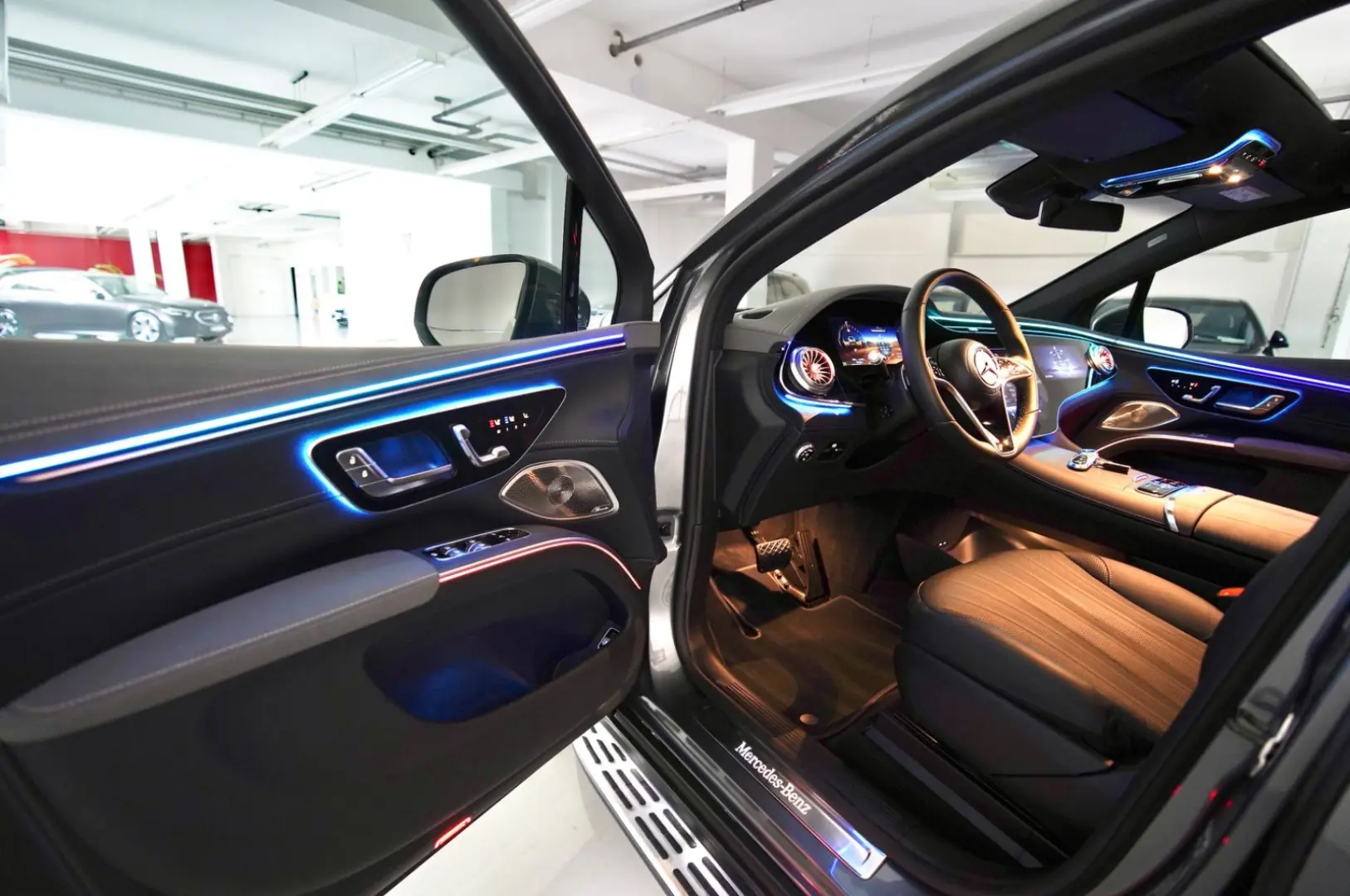 Mercedes-Benz EQS 450 4MATIC SUV-4x4-ELECTRIC PREMIUM