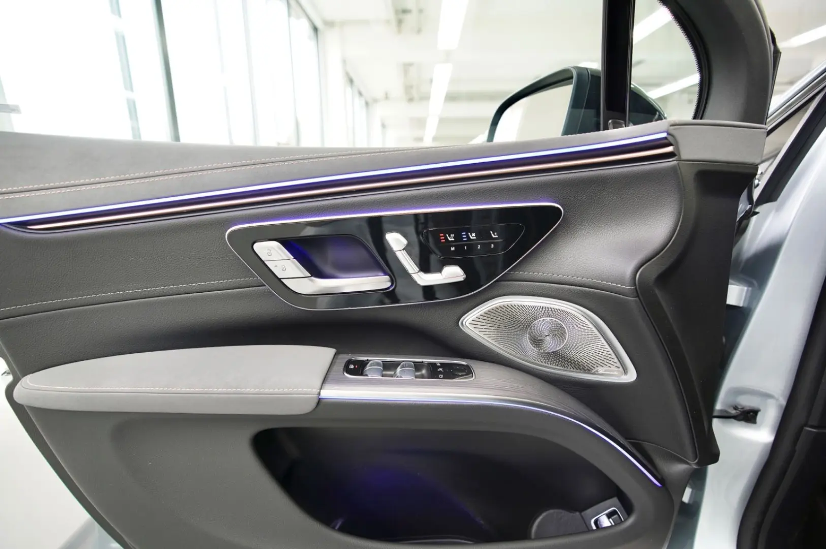Mercedes-Benz EQS 450 4MATIC SUV-4x4-ELECTRIC PREMIUM