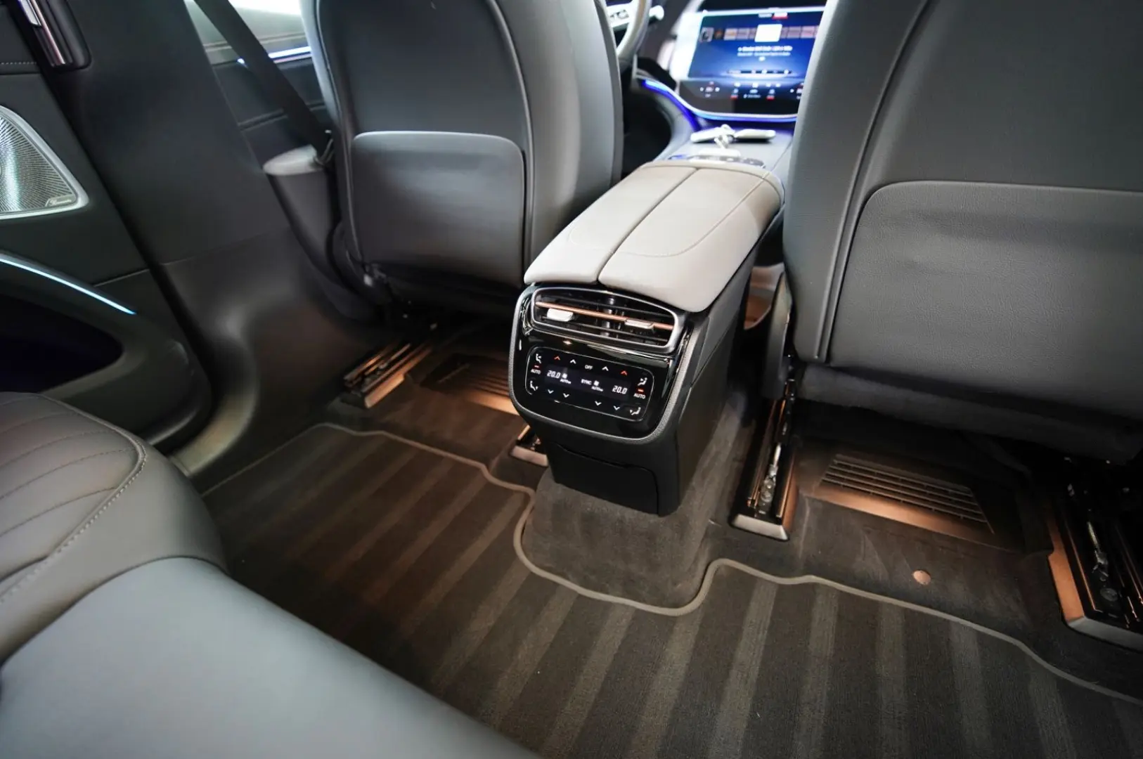 Mercedes-Benz EQS 450 4MATIC SUV-4x4-ELECTRIC PREMIUM