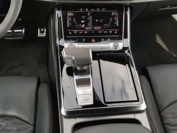 Audi RS Q8 RS-Sportabgas*Allradl.*HuD*Pano*