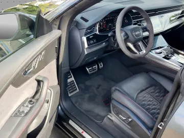 Audi RS Q8 RS-Sportabgas*Allradl.*HuD*Pano*