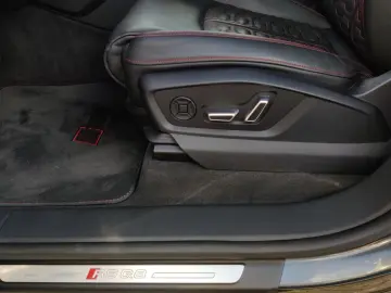 Audi RS Q8 RS-Sportabgas*Allradl.*HuD*Pano*