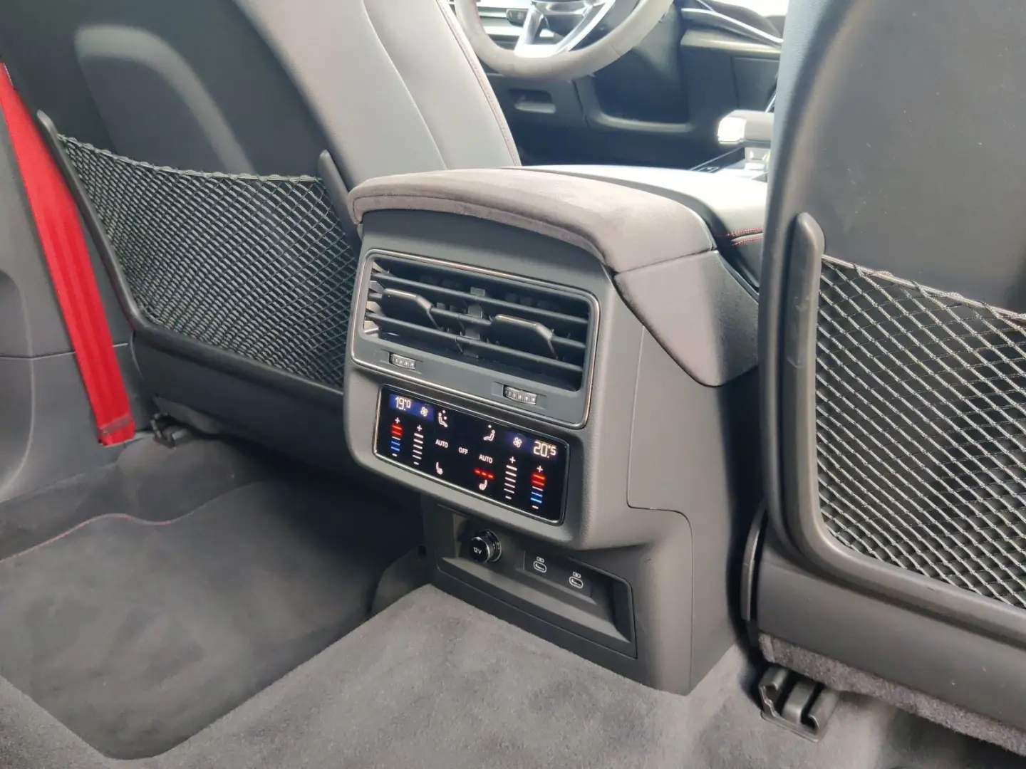 Audi RS Q8 RS-Sportabgas*Allradl.*HuD*Pano*