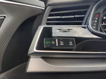 Audi RS Q8 RS-Sportabgas*Allradl.*HuD*Pano*