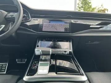 Audi RS Q8*HUD*RS*23ZOLL*PANO*LASER*