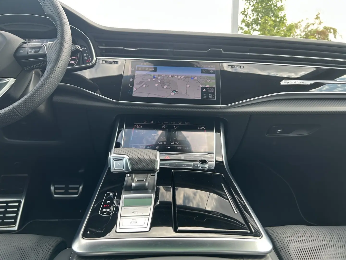 Audi RS Q8*HUD*RS*23ZOLL*PANO*LASER*