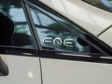 Mercedes-Benz EQE SUV 500 4M AMG Line Carbon HYPERSCREEN