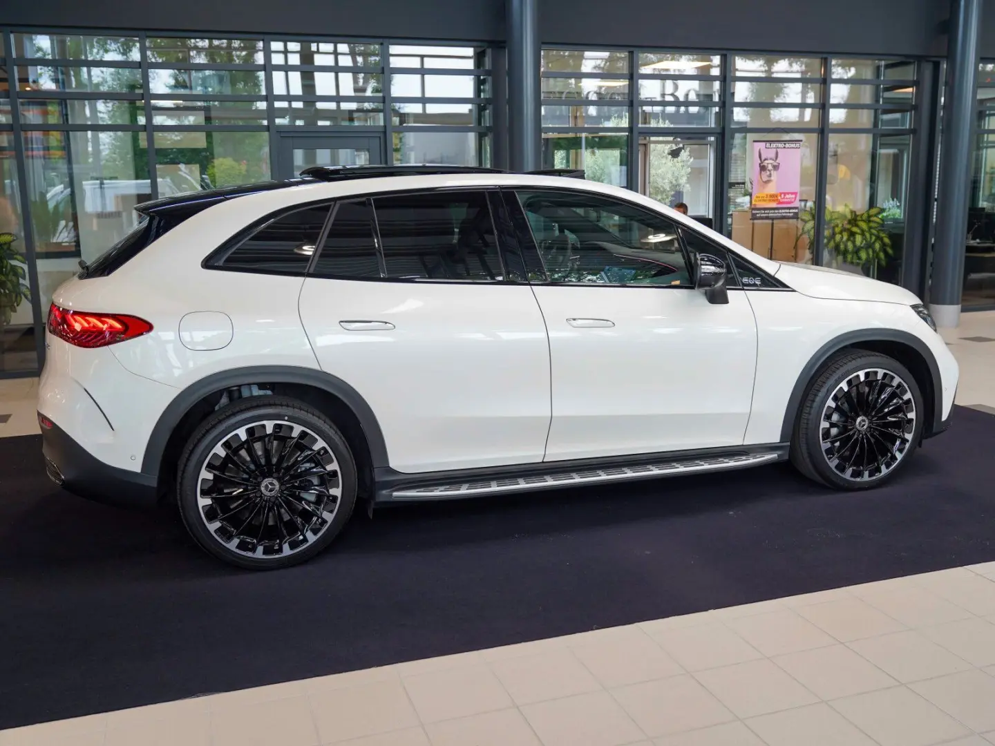 Mercedes-Benz EQE SUV 500 4M AMG Line Carbon HYPERSCREEN