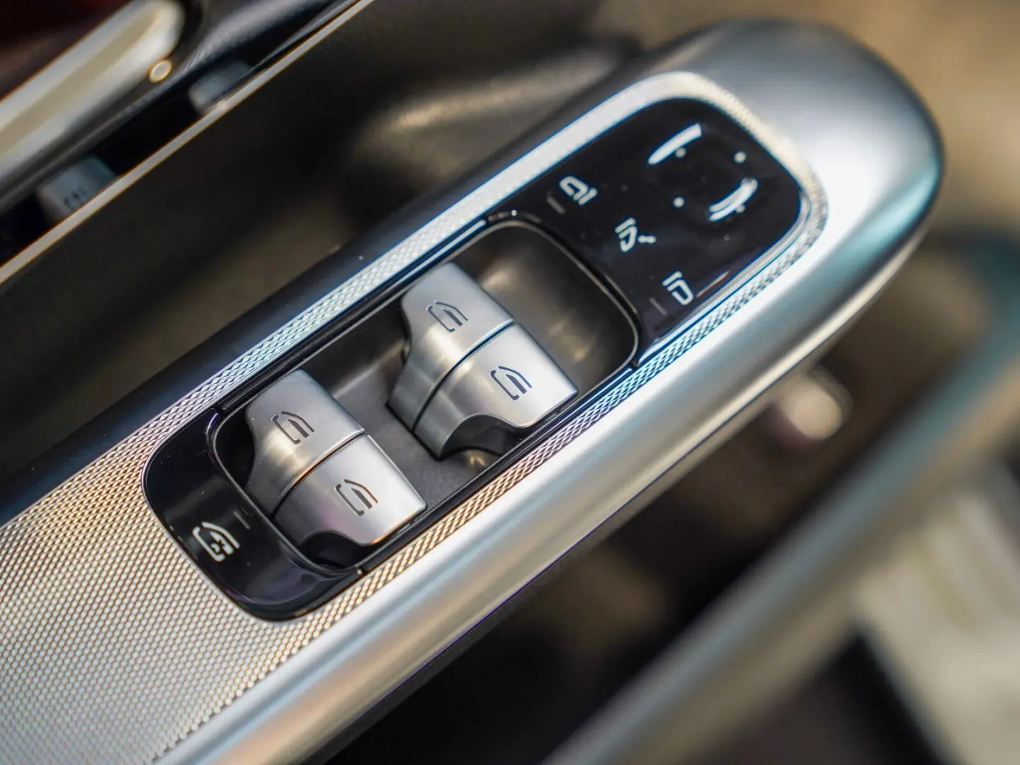 Mercedes-Benz EQE SUV 500 4M AMG Line Carbon HYPERSCREEN