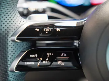 Mercedes-Benz EQE SUV 500 4M AMG Line Carbon HYPERSCREEN