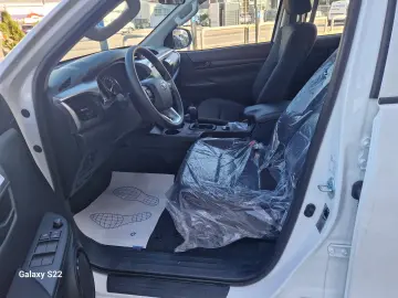 Toyota Hilux 2.4D 150CP 4x4 Double Cab AT Comfort