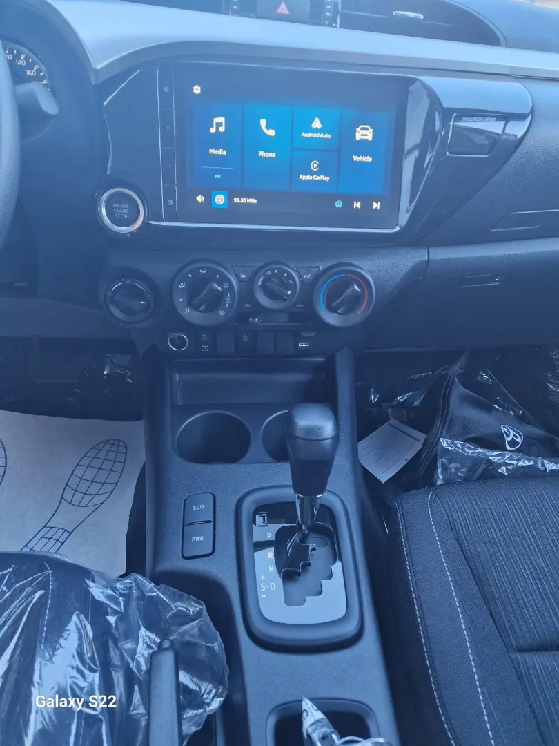 Toyota Hilux 2.4D 150CP 4x4 Double Cab AT Comfort