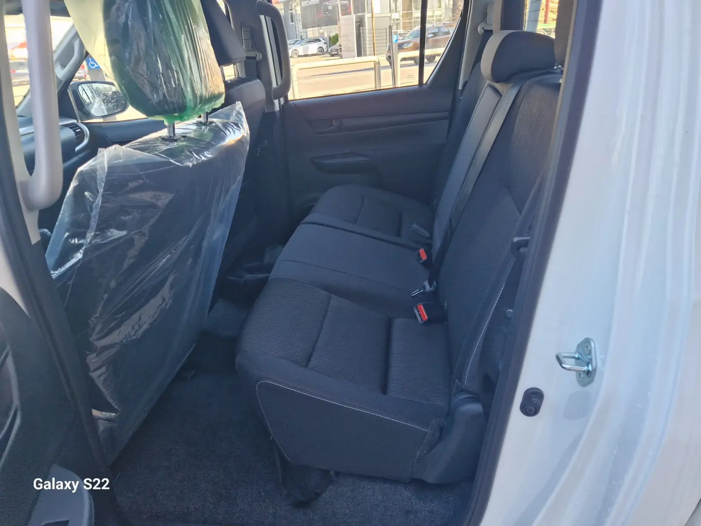 Toyota Hilux 2.4D 150CP 4x4 Double Cab AT Comfort