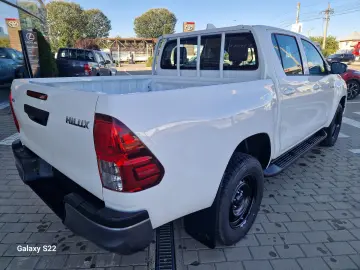 Toyota Hilux 2.4D 150CP 4x4 Double Cab AT Comfort