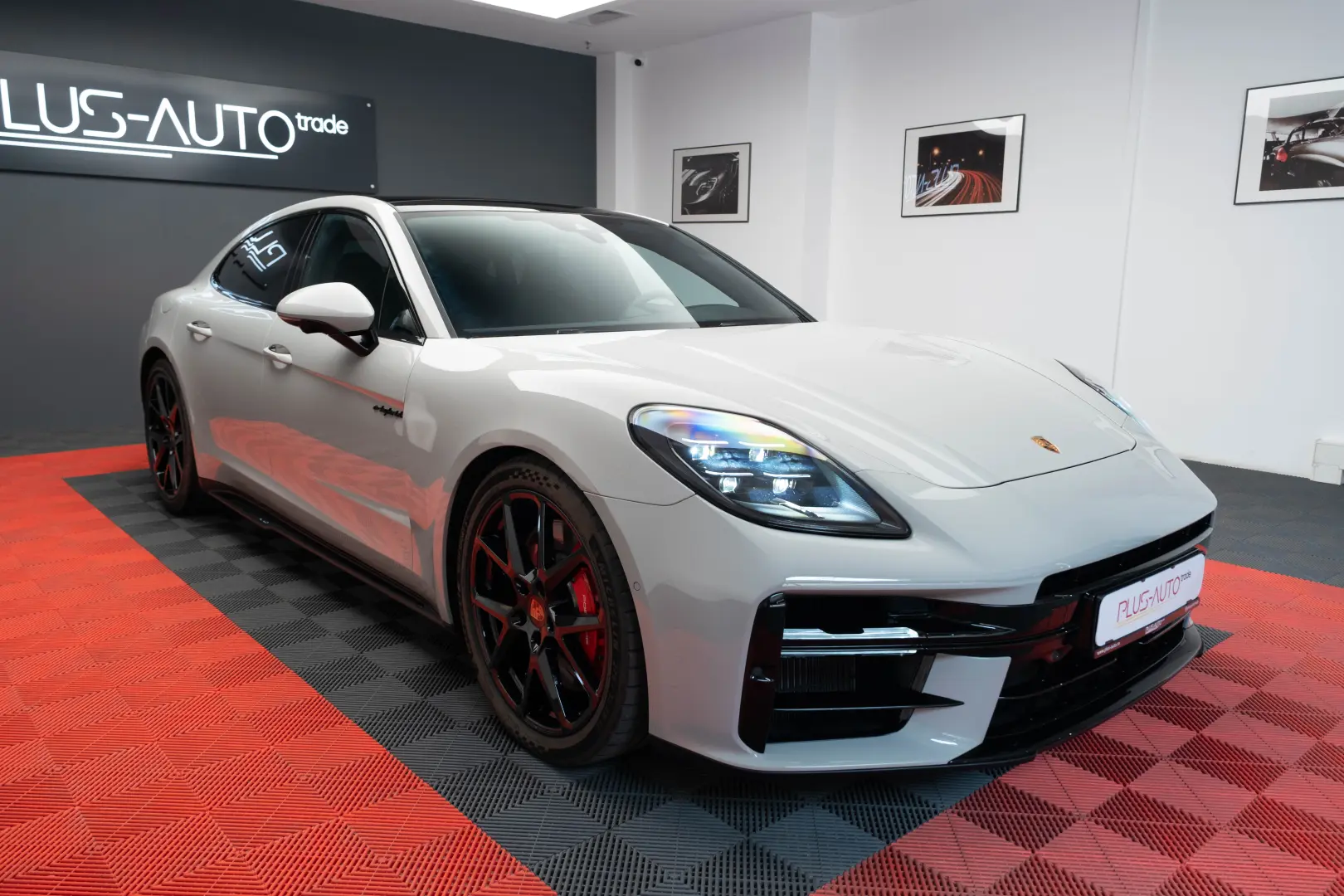 Porsche Panamera4S E-Hybrid