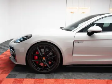 Porsche Panamera4S E-Hybrid