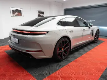 Porsche Panamera4S E-Hybrid